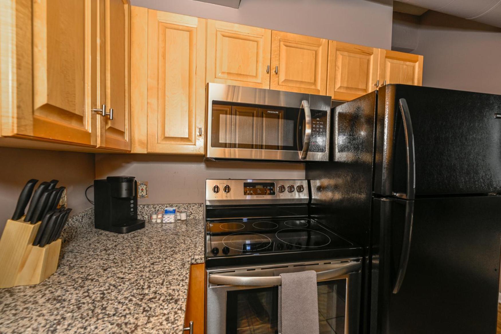 2 Bath Prkg+Gym+Sauna Perk Plaza +30 Day Cleveland Exterior foto